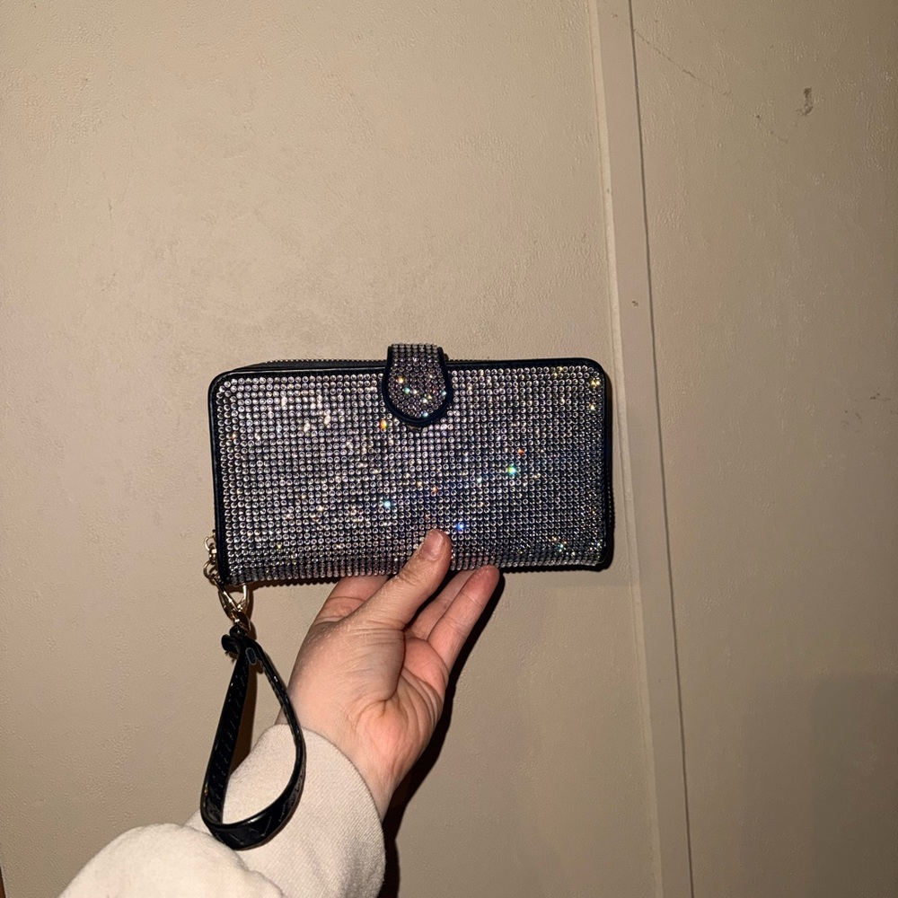 Sparkling Silver Wristlet Wallet